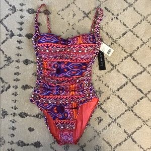 NWT La Blanca One Piece Swimsuit - Size 6